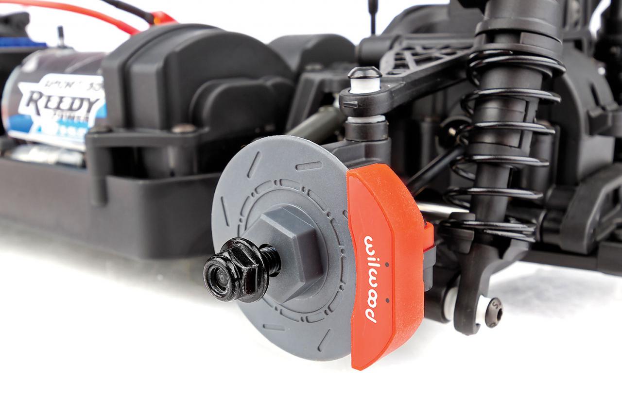 ASSOCIATED Apex2 Sport Datsun 620 1/10 Electric 4WD RTR LiPo Combo