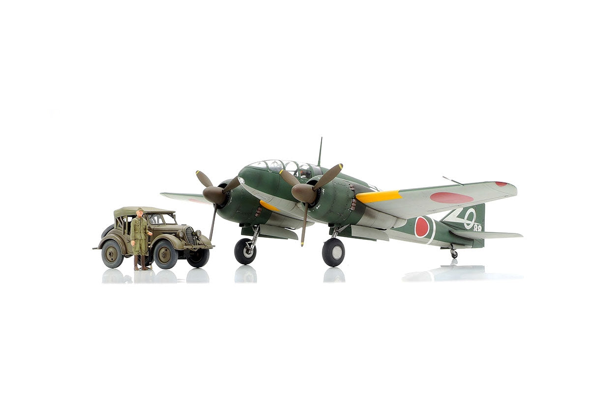 Tamiya 1/48 Mitsubishi Ki-46 III Type 100 & 4x4 Light Vehicle Kurogane