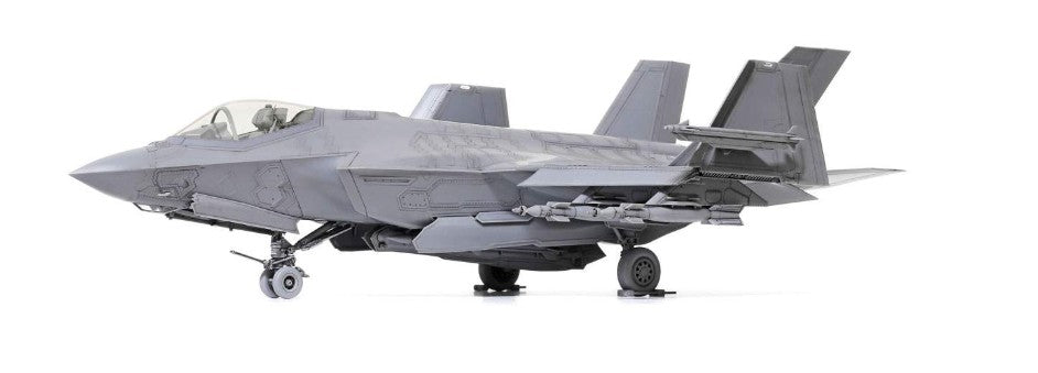 Tamiya 1/48 Lockheed Martin F-35 C Lightning II