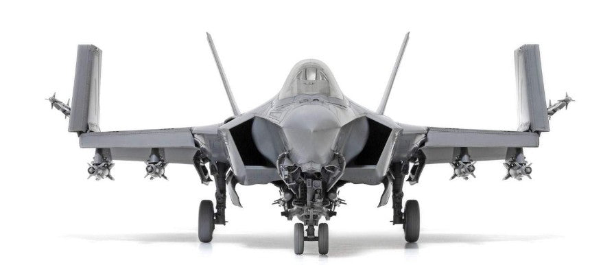 Tamiya 1/48 Lockheed Martin F-35 C Lightning II