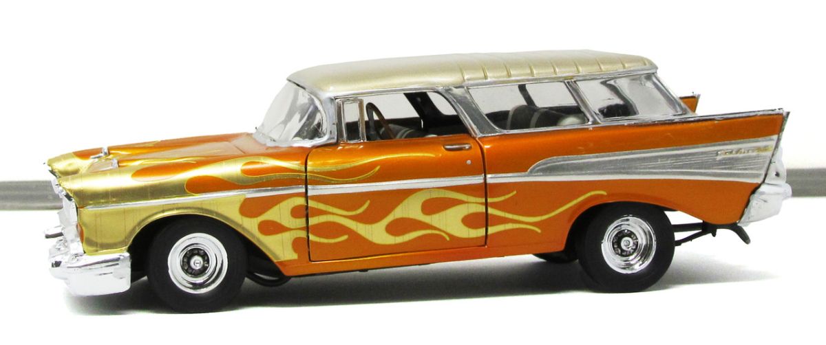 Atlantis 1/25 1957 Chevy Nomad Belair Model