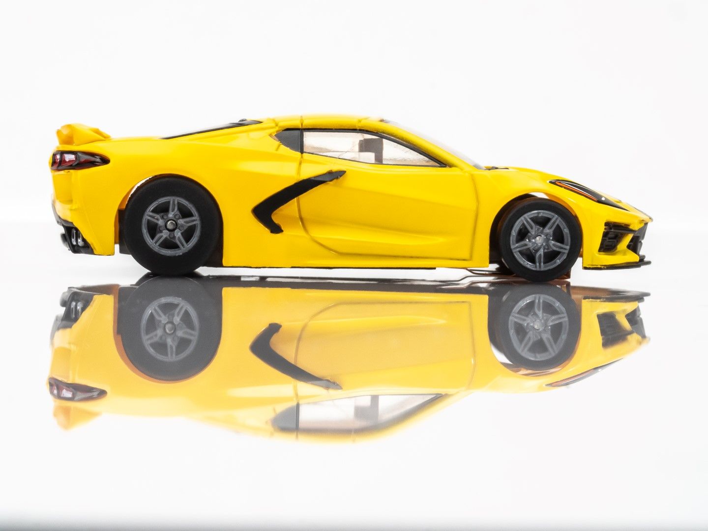 AFX Corvette C8, Accelerate Yellow