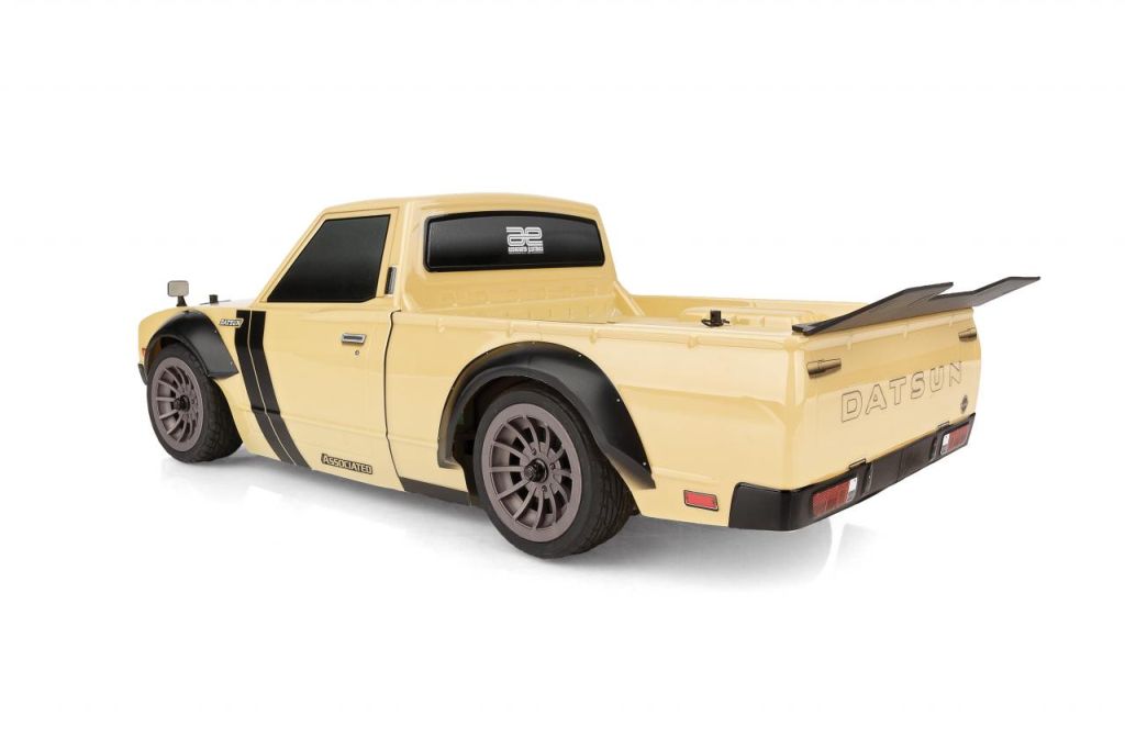 ASSOCIATED Apex2 Sport Datsun 620 1/10 Electric 4WD RTR LiPo Combo