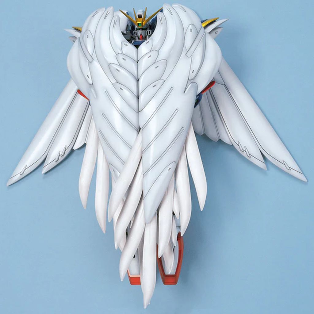 Bandai PG XXXG-00W0 W-Gundam Zero Custom "New Mobile Report Gundam Wing" 1/60