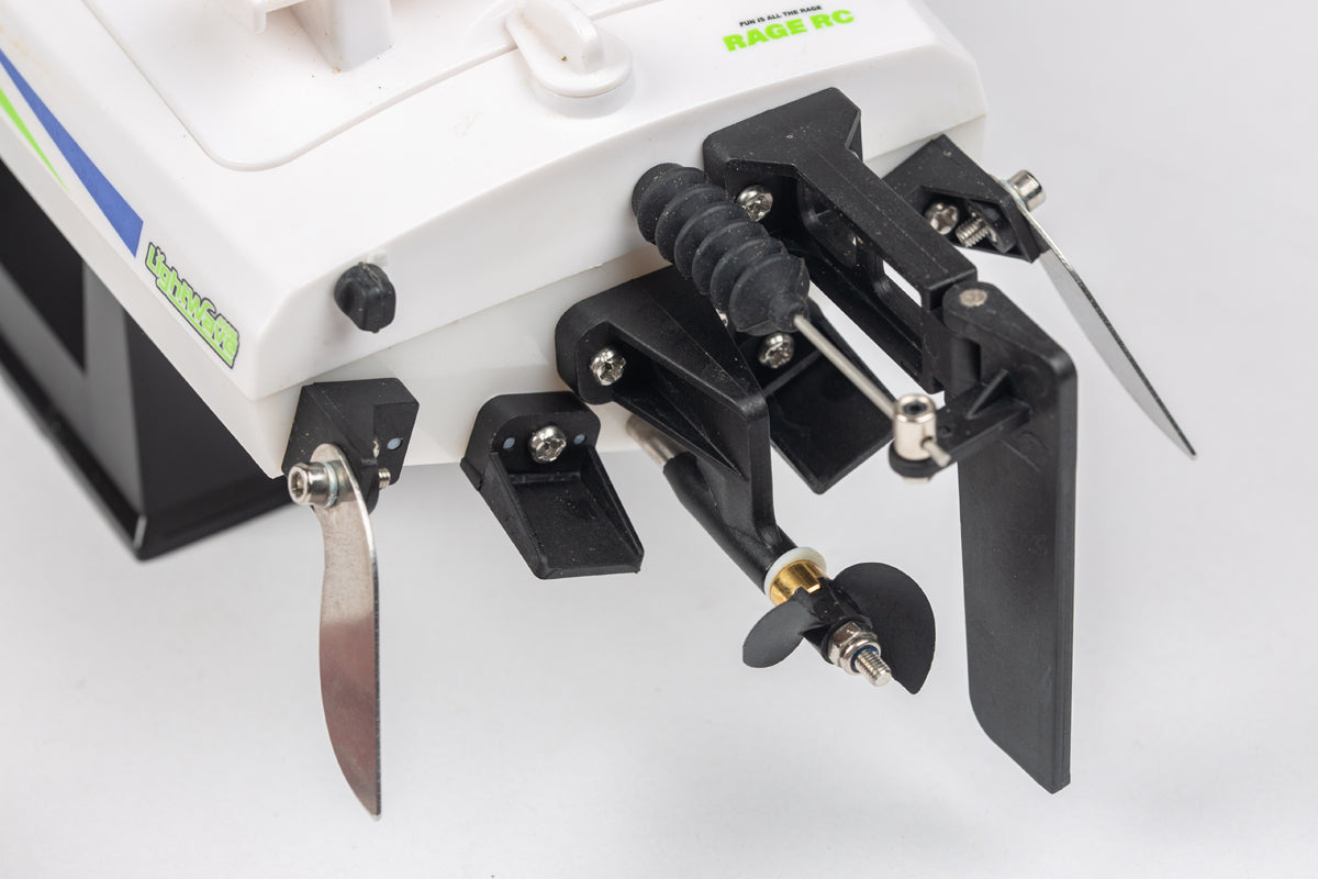 LightWave 400BL RTR Boat