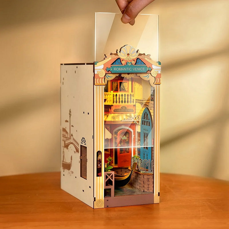 Romantic Venice Book Nook &amp; Wonderland