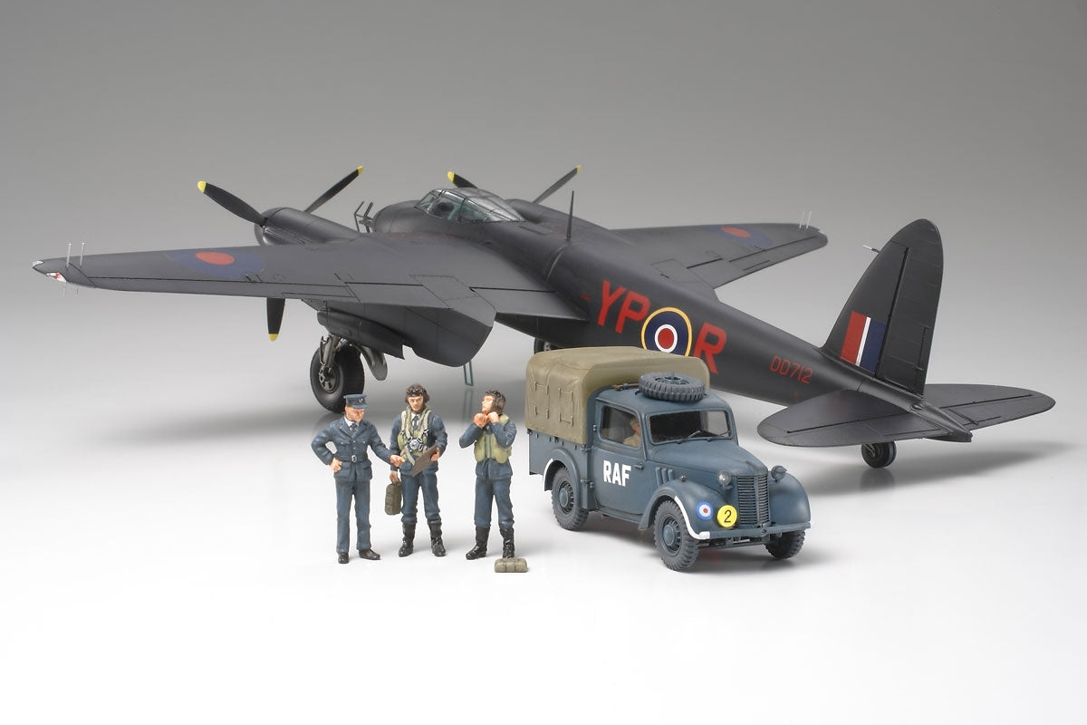 Tamiya De Havilland Mosquito NF Mk.II 1/48 w/British Lt Utility Car